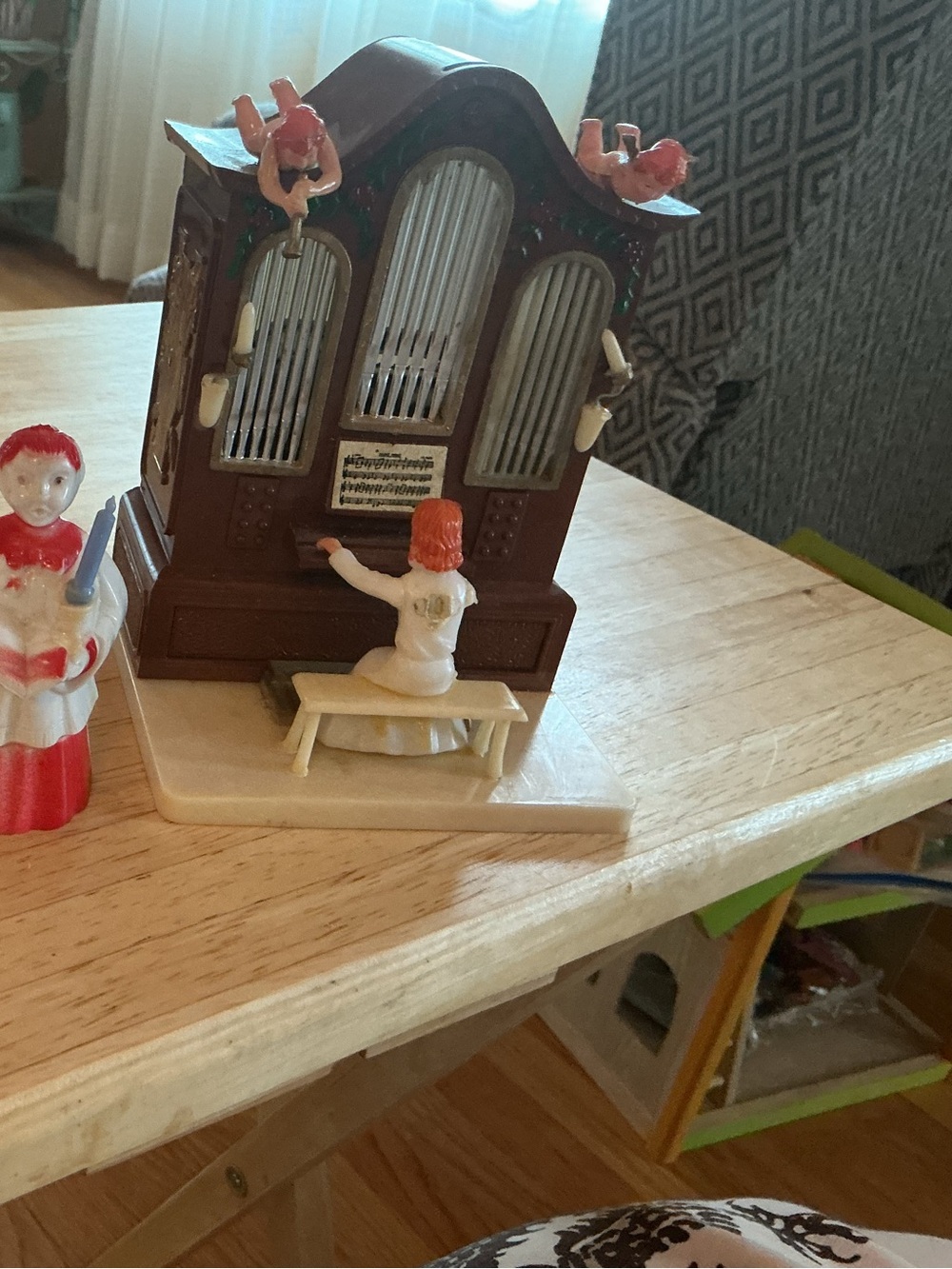 Silent Night music box with three altar boys..euc